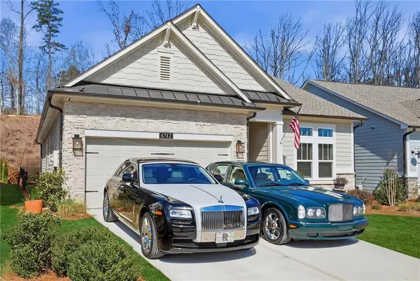 Property Slideshow image 2 of 48 | 6742 welcome rd, Flowery Branch, GA, 30542