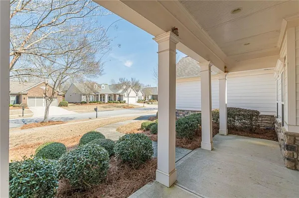 Property Slideshow image 3 of 82 | 1010 amicalola ct, Griffin, GA, 30223