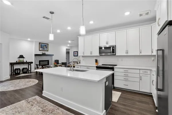 Property Slideshow image 3 of 29 | 3321 orwell way 3402, Cumming, GA, 30041