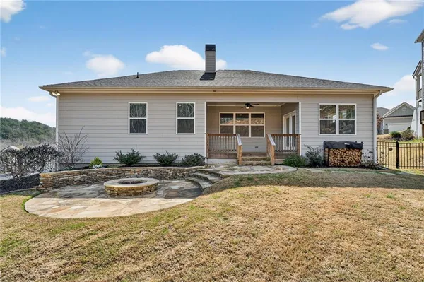 Property Slideshow image 2 of 47 | 717 broken arrow, Waleska, GA, 30183