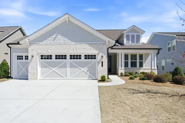 Property Slideshow image 2 of 79 | 253 chatuge dr, Hoschton, GA, 30548