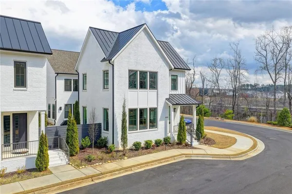 Property Slideshow image 3 of 90 | 6785 halcyon way, Alpharetta, GA, 30005