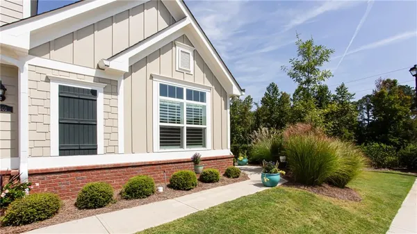 Property Slideshow image 2 of 47 | 1601 lexington green pnes, Cumming, GA, 30040