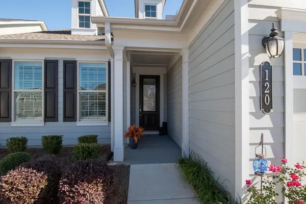Property Slideshow image 3 of 29 | 120 red maple dr, Peachtree City, GA, 30269