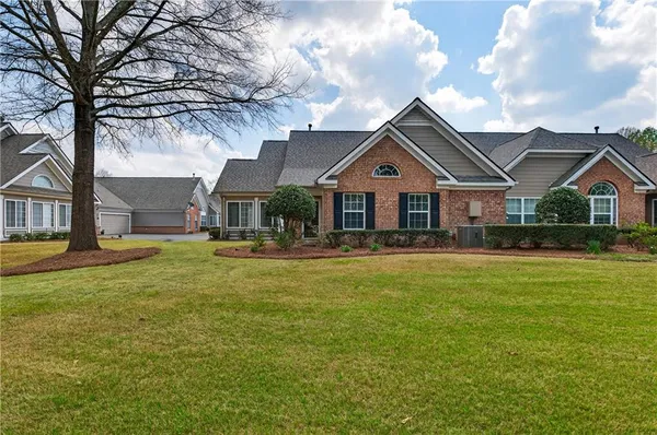 Property Slideshow image 2 of 24 | 1200 sweet apple cir, Roswell, GA, 30004