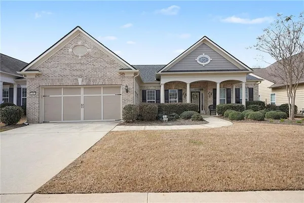 Property Slideshow image 2 of 31 | 1006 amicalola ct, Griffin, GA, 30223