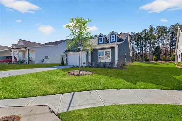 Property Slideshow image 2 of 43 | 400 vinca cir, Kennesaw, GA, 30144