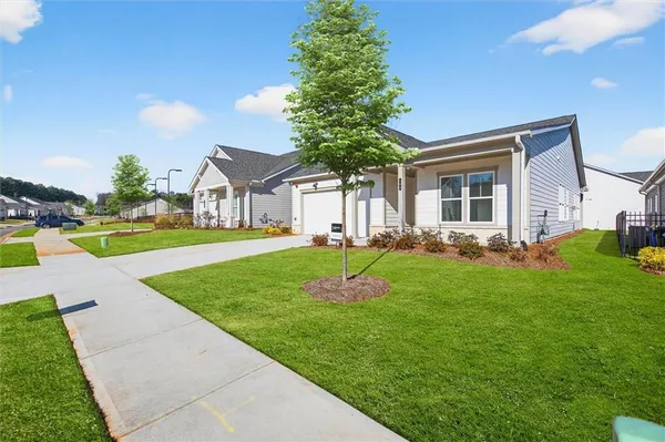 Property Slideshow image 2 of 40 | 199 vinca cir, Kennesaw, GA, 30144