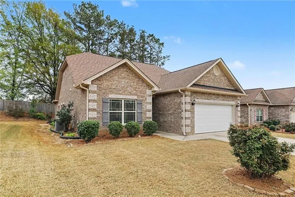 Property Slideshow image 2 of 30 | 8528 spivey village trl, Jonesboro, GA, 30236