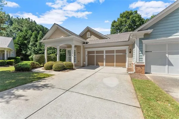 Property Slideshow image 2 of 55 | 6247 longleaf dr, Hoschton, GA, 30548