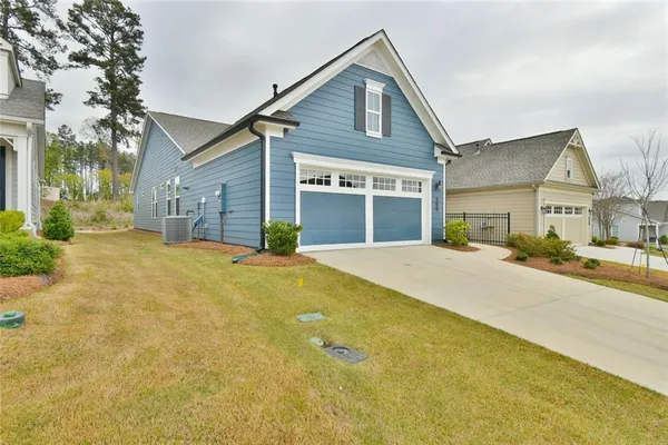 Property Slideshow image 3 of 38 | 30 geneva way, Hoschton, GA, 30548