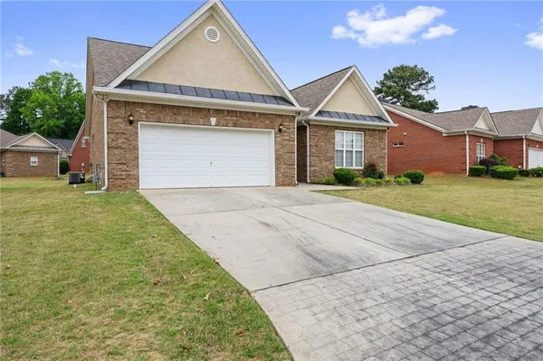Property Slideshow image 2 of 27 | 8515 spivey village way, Jonesboro, GA, 30236