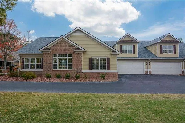 Property Slideshow image 3 of 36 | 910 brook knoll ln, Cumming, GA, 30041