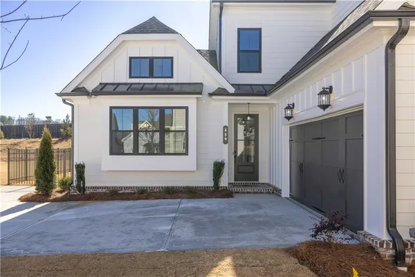 Property Slideshow image 2 of 33 | 577 pearl st, Cumming, GA, 30040