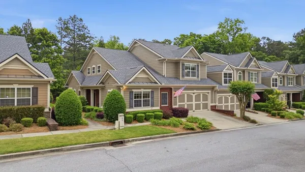 Property Slideshow image 2 of 42 | 1945 brannon commons cir 3201, Cumming, GA, 30041