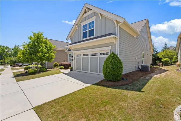 Property Slideshow image 2 of 55 | 3826 english oak dr, Gainesville, GA, 30504