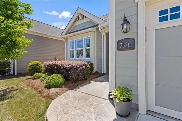 Property Slideshow image 3 of 55 | 3826 english oak dr, Gainesville, GA, 30504
