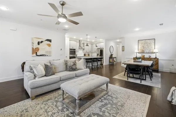 Property Slideshow image 3 of 57 | 209 floral vly, Woodstock, GA, 30188