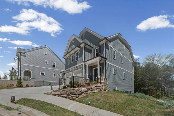 Property Slideshow image 3 of 30 | 708 woodlake ct, Canton, GA, 30114