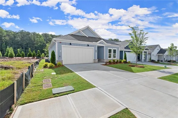 Property Slideshow image 3 of 46 | 252 vinca cir, Kennesaw, GA, 30144