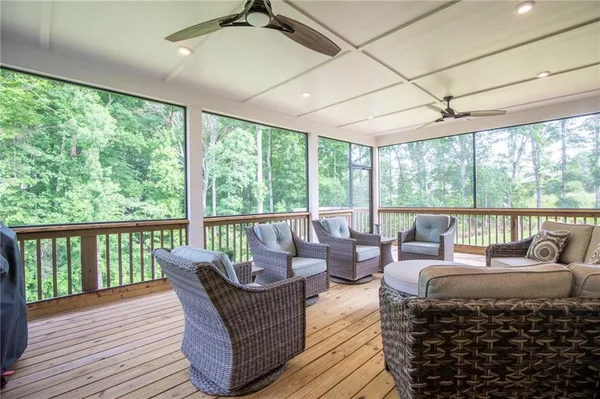 Property Slideshow image 2 of 84 | 386 kentucky ct, Hoschton, GA, 30548