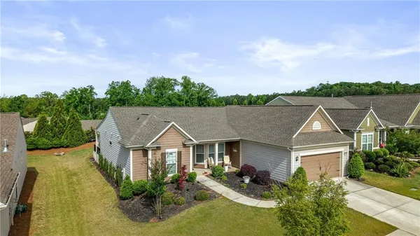 Property Slideshow image 2 of 52 | 203 camelia ct, Griffin, GA, 30223
