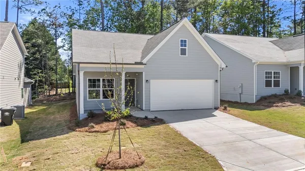 Property Slideshow image 3 of 25 | 330 cedar hill dr, Dallas, GA, 30132