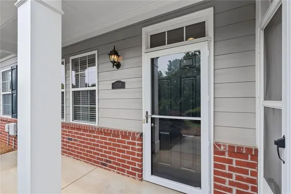 Property Slideshow image 3 of 39 | 2716 grapevine cir, Cumming, GA, 30041