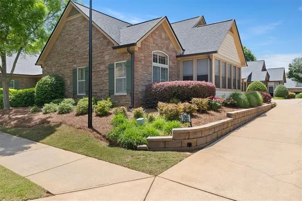 Property Slideshow image 3 of 46 | 120 chastain rd 1501, Kennesaw, GA, 30144