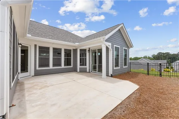 Property Slideshow image 3 of 20 | 3347 fishpond cir, Dacula, GA, 30019