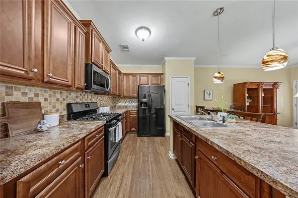 Property Slideshow image 3 of 19 | 518 riverview ln, Canton, GA, 30114
