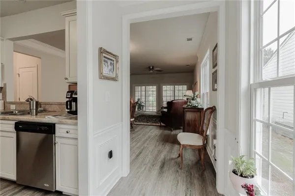 Property Slideshow image 3 of 32 | 6627 autumn ridge way, Hoschton, GA, 30548