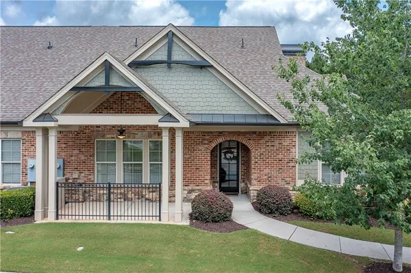 Property Slideshow image 2 of 37 | 62 cedarcrest village ct, Acworth, GA, 30101