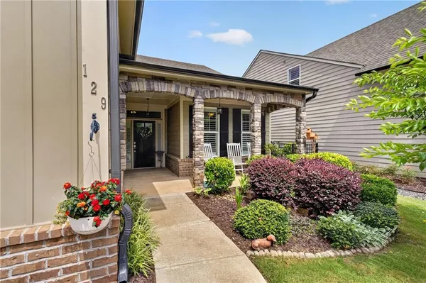 Property Slideshow image 3 of 34 | 129 altmore way, Woodstock, GA, 30188