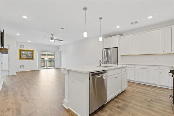 Property Slideshow image 3 of 36 | 3211 orwell way 4404, Cumming, GA, 30041