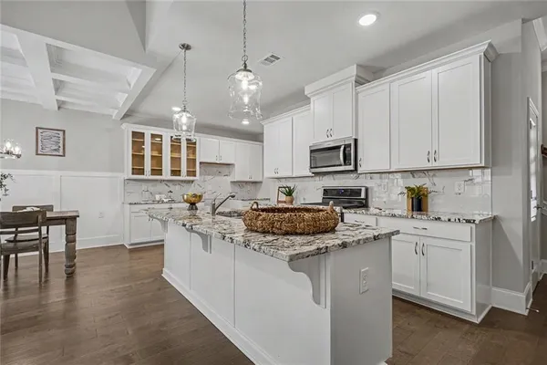 Property Slideshow image 2 of 61 | 522 bray st, Woodstock, GA, 30188
