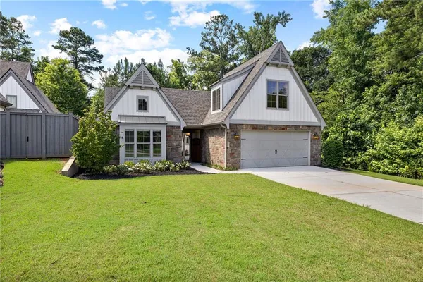 Property Slideshow image 2 of 26 | 225 arbor garden cir, Newnan, GA, 30265