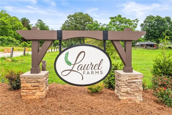 Property Slideshow image 2 of 5 | 165 laurel farms ln, Dallas, GA, 30157