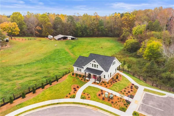 Property Slideshow image 3 of 5 | 165 laurel farms ln, Dallas, GA, 30157
