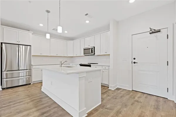 Property Slideshow image 3 of 36 | 3211 orwell way 4404, Cumming, GA, 30041