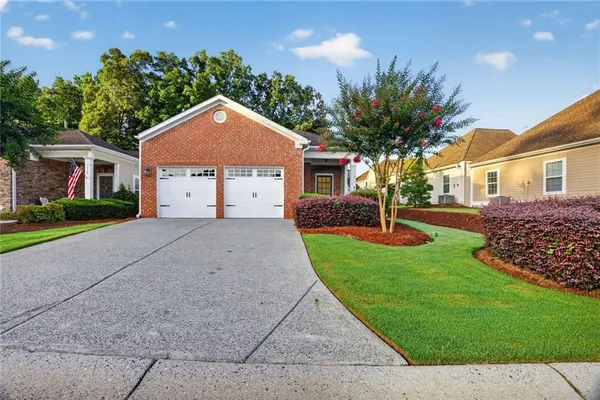 Property Slideshow image 2 of 36 | 236 abercorn way, Woodstock, GA, 30188