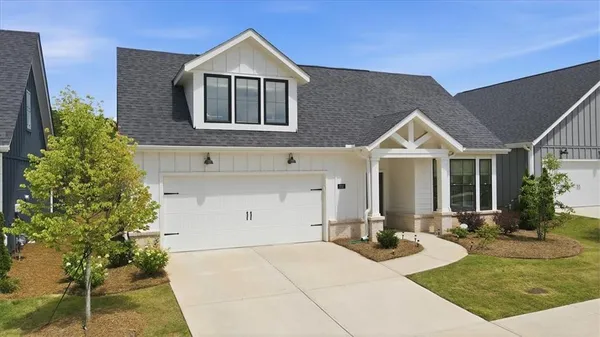 Property Slideshow image 3 of 56 | 252 persimmon dr, Canton, GA, 30115