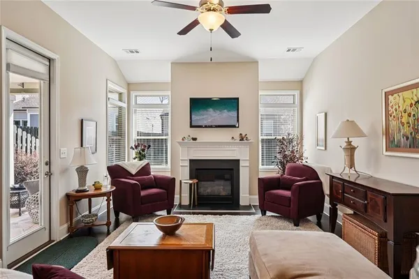 Property Slideshow image 3 of 67 | 4225 broadford dr, Cumming, GA, 30040