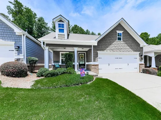 Property Slideshow image 2 of 35 | 155 abbey cir, Woodstock, GA, 30188