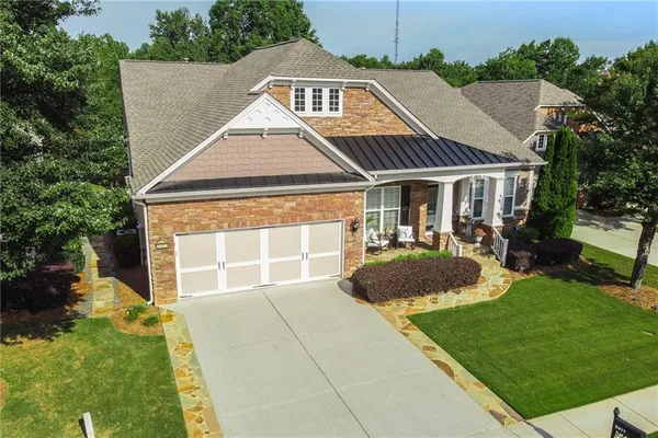 Property Slideshow image 3 of 77 | 6417 hickory springs cir, Hoschton, GA, 30548