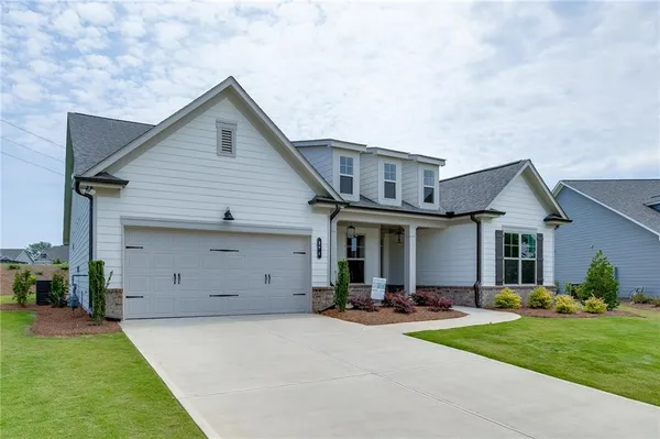Property Slideshow image 3 of 67 | 174 oakdale rd, Jefferson, GA, 30549