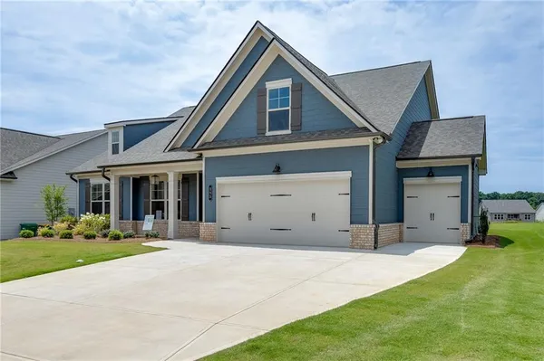 Property Slideshow image 2 of 58 | 233 oakdale rd, Jefferson, GA, 30549