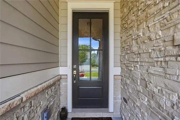 Property Slideshow image 2 of 51 | 6840 bungalow rd, Flowery Branch, GA, 30542
