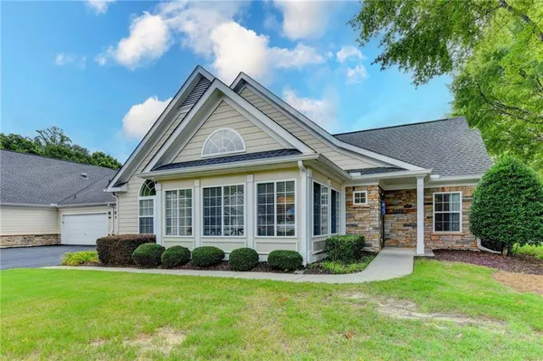 Property Slideshow image 2 of 46 | 3097 oakside cir, Alpharetta, GA, 30004