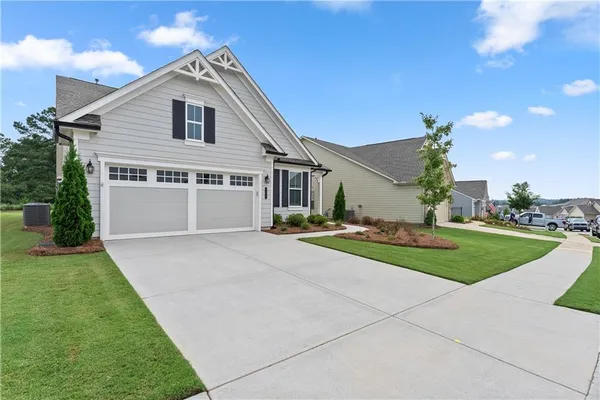 Property Slideshow image 3 of 48 | 285 huron ln, Hoschton, GA, 30548